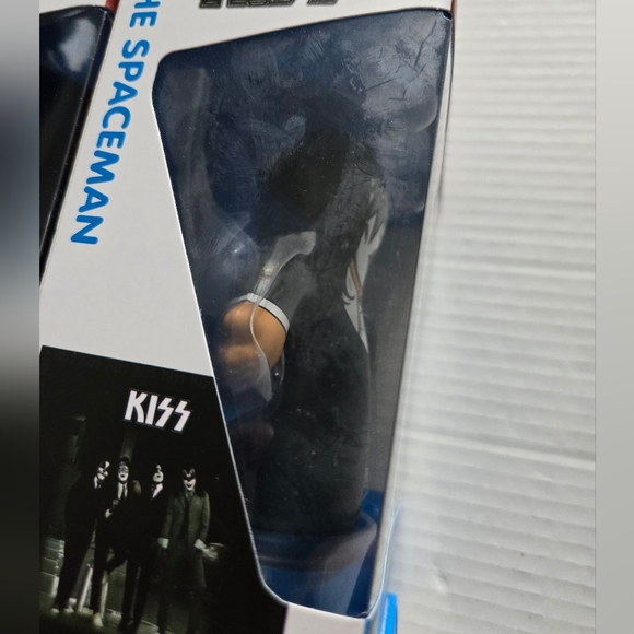 Jabberwocky Toys KISS Blow Up Figures (The Starchild, Spaceman & Catman) - Picture 7 of 10